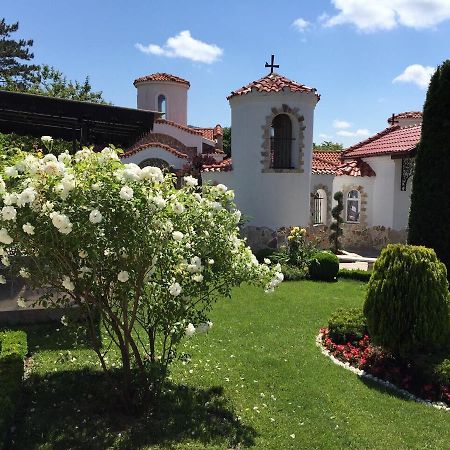 Villa St. Michael Мадара Екстериор снимка