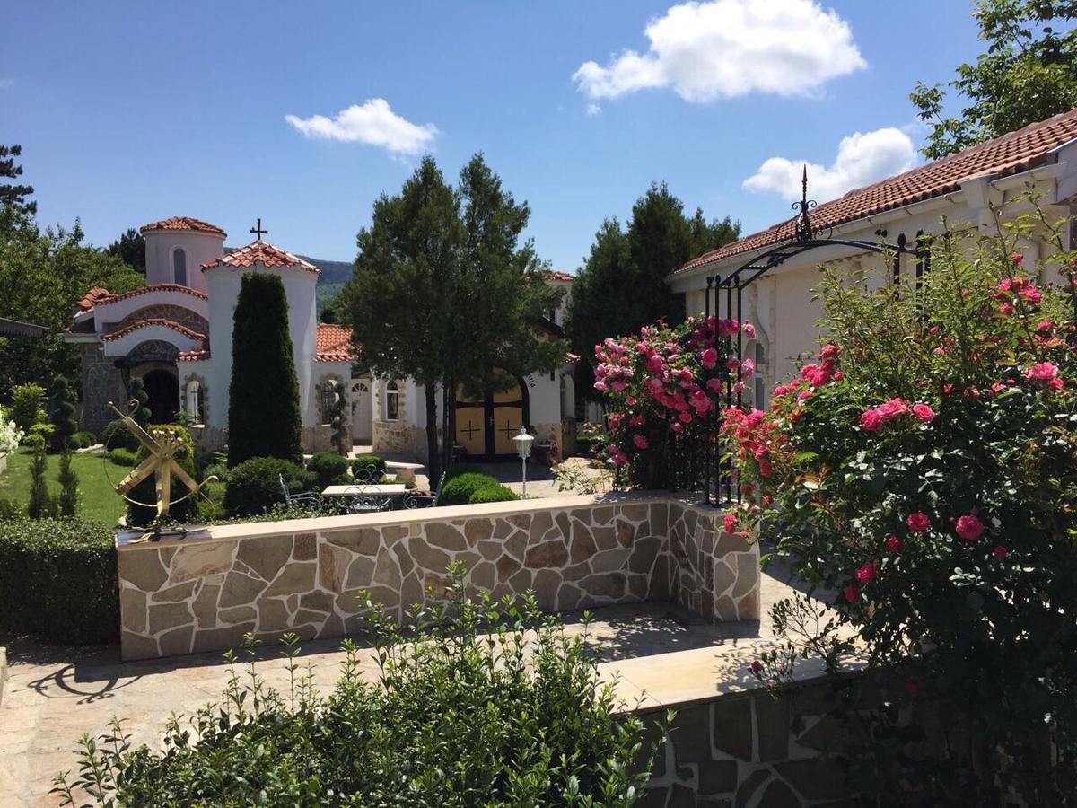 Villa St. Michael Мадара Екстериор снимка