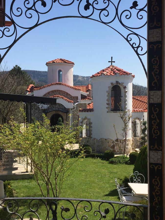 Villa St. Michael Мадара Екстериор снимка