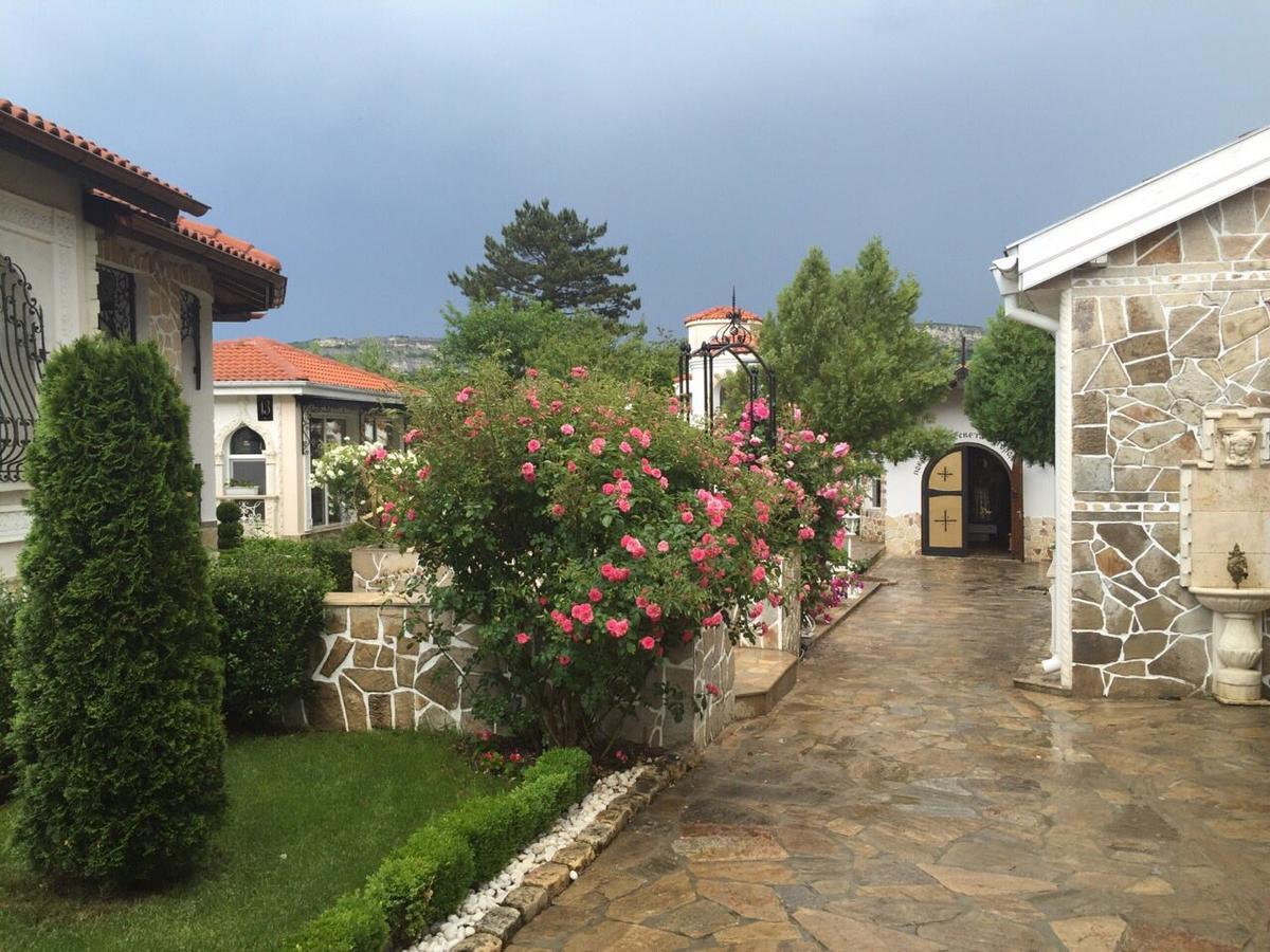 Villa St. Michael Мадара Екстериор снимка