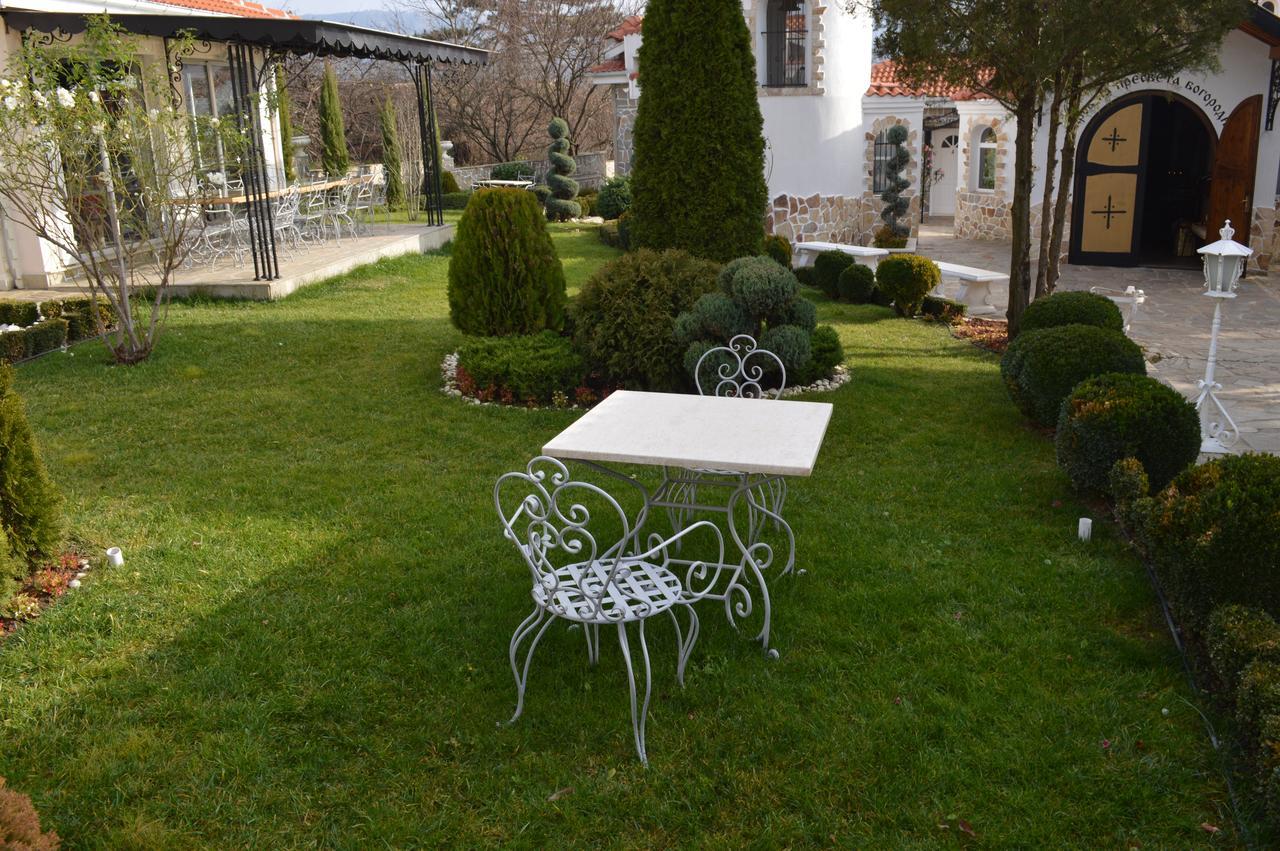 Villa St. Michael Мадара Екстериор снимка