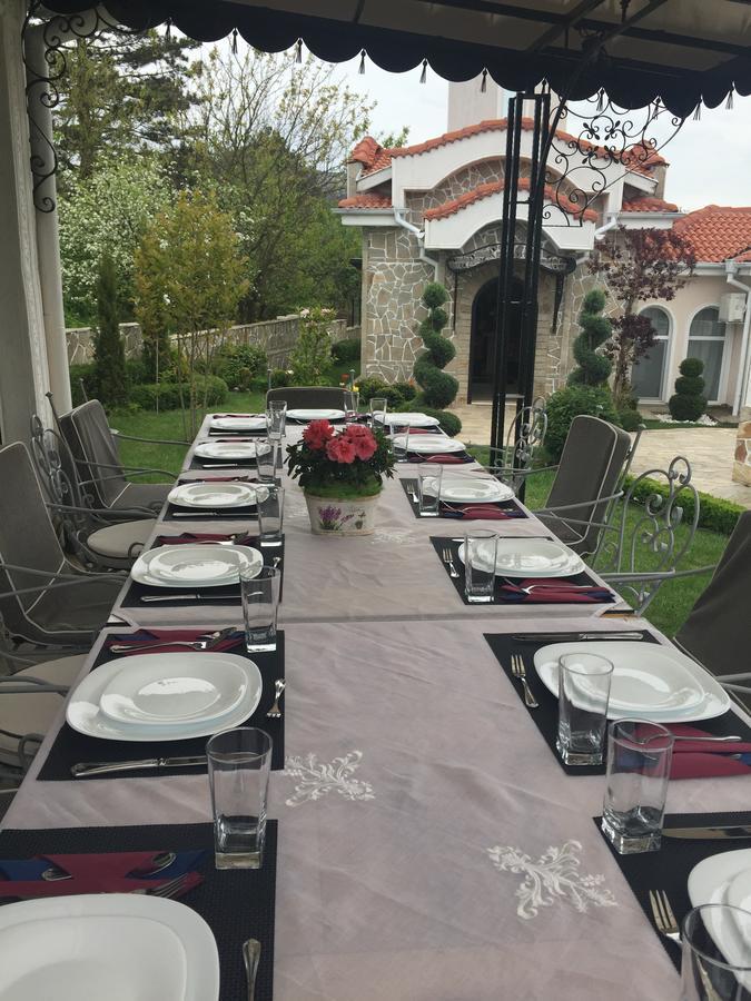 Villa St. Michael Мадара Екстериор снимка