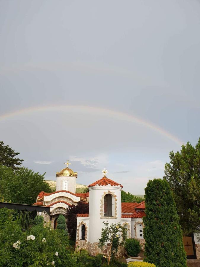 Villa St. Michael Мадара Екстериор снимка